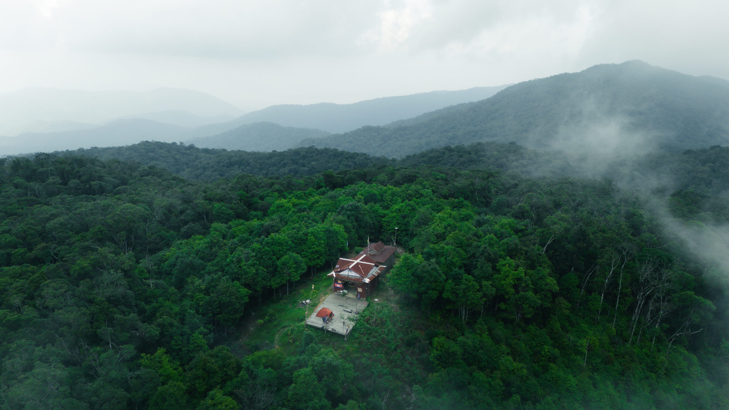Phnom Aural: Cambodiaโs Highest Peak